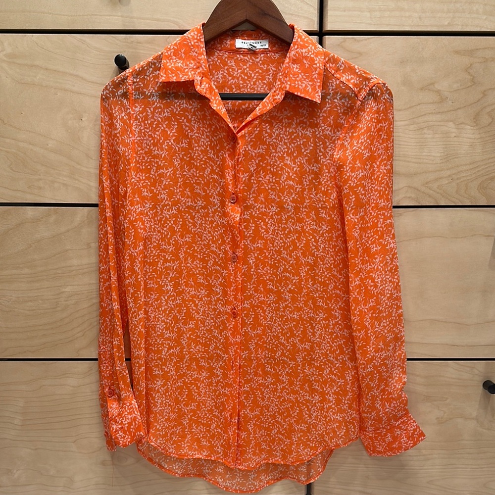 Equipment Silk 🍊 Button Down Shirt